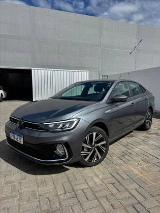 VOLKSWAGEN VIRTUS 1.0 200 TSI HIGHLINE AUTOMÁTICO